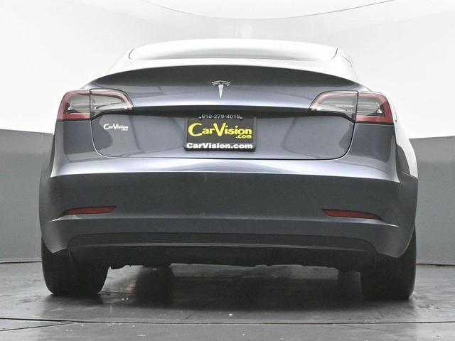 Photo of 2023 Gray Tesla Model 3