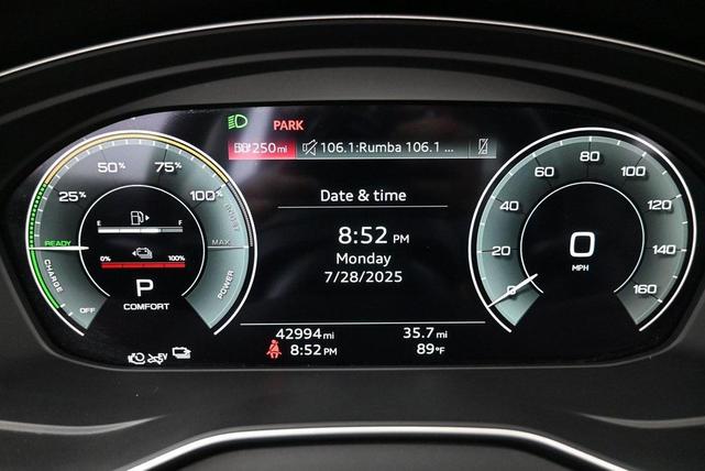 Photo of 2022 Black Metallic Audi Q5