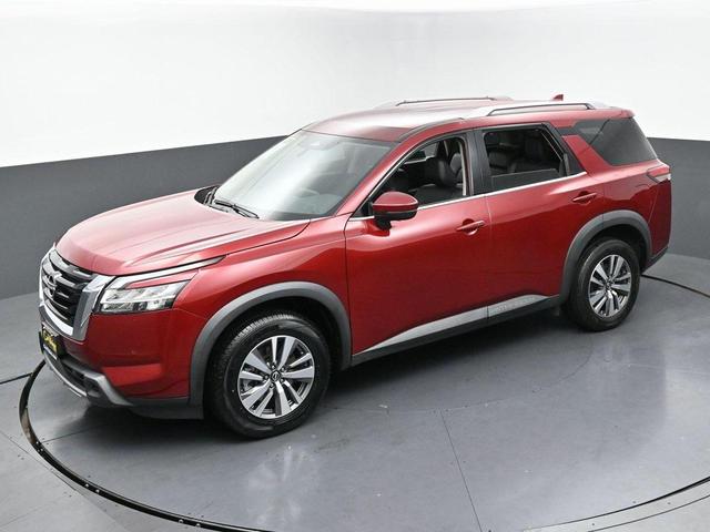 Photo of 2023 Scarlet Ember Tintcoat Nissan Pathfinder