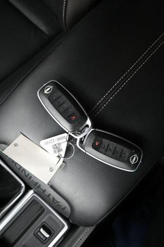 Photo of 2023 Scarlet Ember Tintcoat Nissan Pathfinder