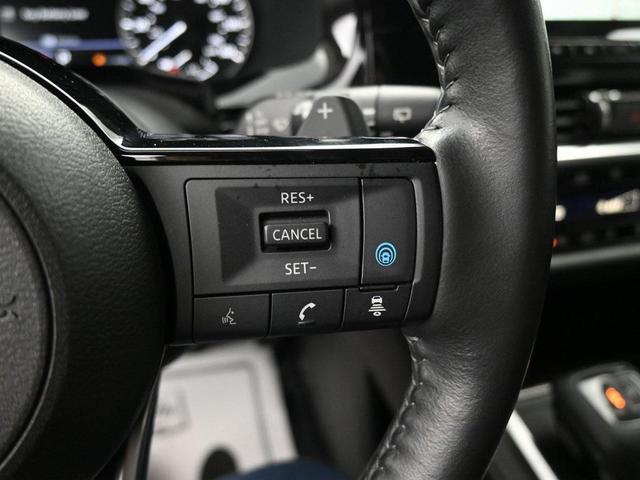 Photo of 2023 Scarlet Ember Tintcoat Nissan Pathfinder