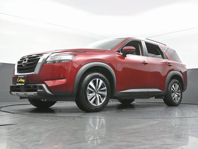 Photo of 2023 Scarlet Ember Tintcoat Nissan Pathfinder