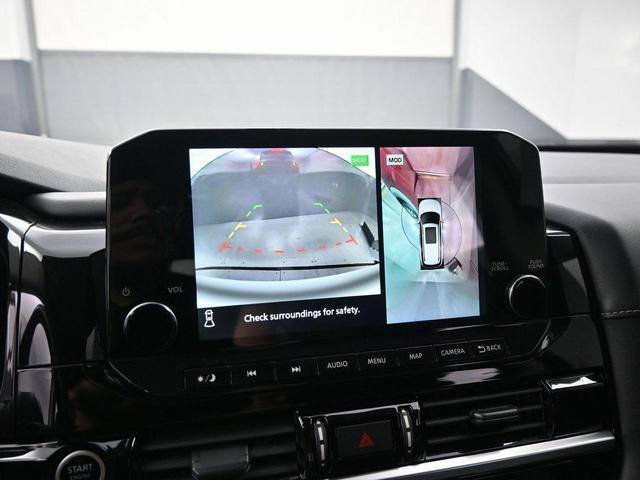 Photo of 2023 Scarlet Ember Tintcoat Nissan Pathfinder