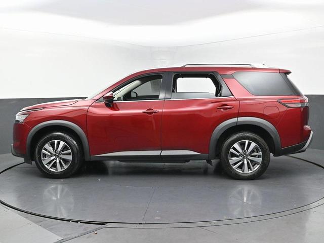 Photo of 2023 Scarlet Ember Tintcoat Nissan Pathfinder