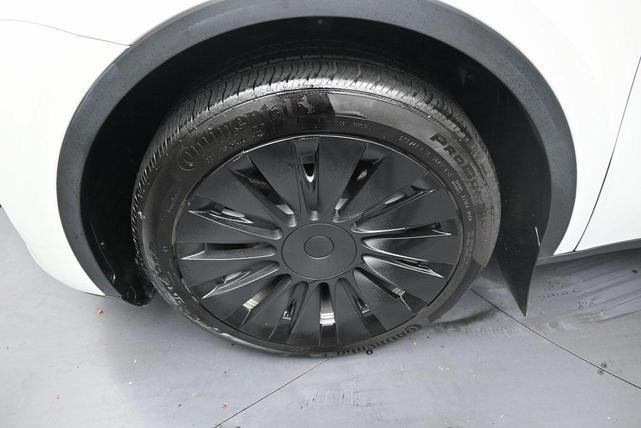 Photo of 2023 Pearl White Multi-Coat Tesla Model Y