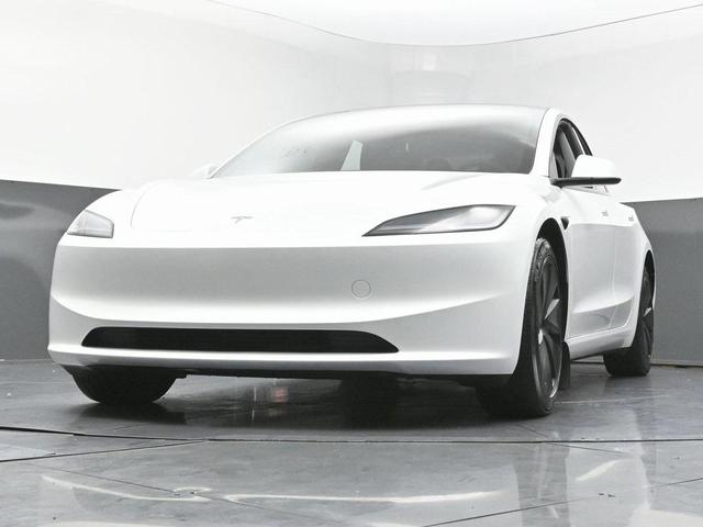 Photo of 2024 Pearl White Multi-Coat Tesla Model 3
