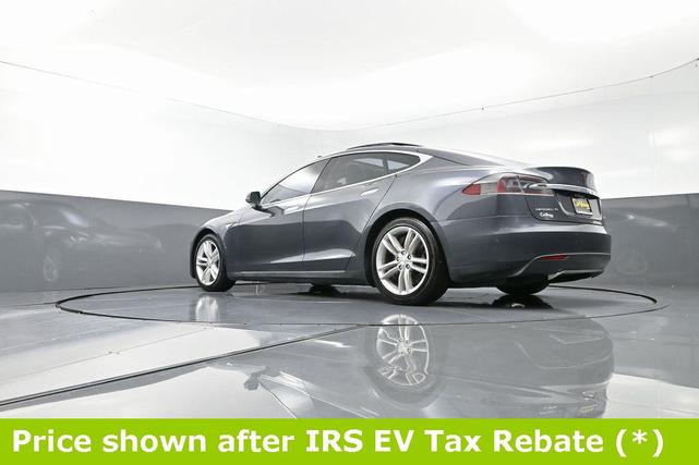 Photo of 2016 Titanium Metallic Tesla Model S