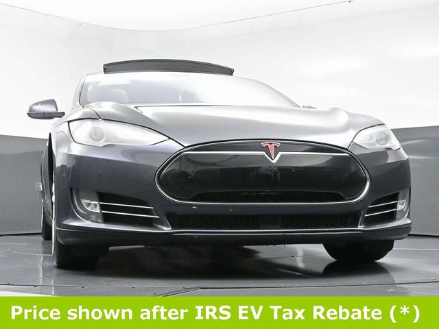 Photo of 2016 Titanium Metallic Tesla Model S