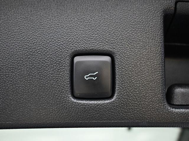 Photo of 2023 Black Metallic Ford Escape