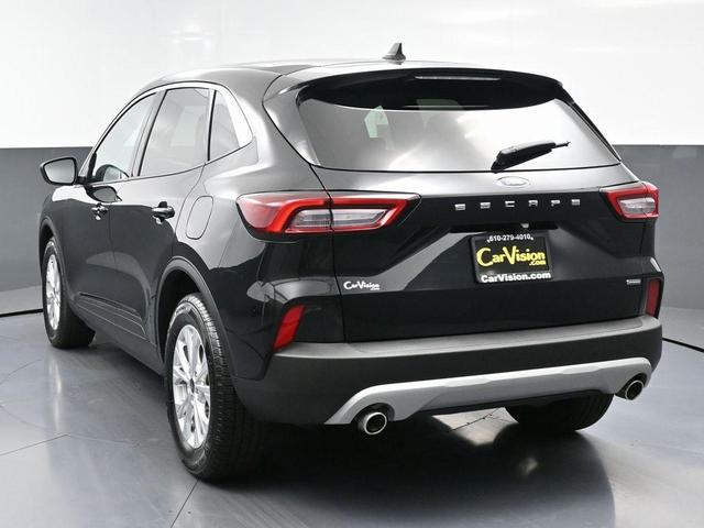 Photo of 2023 Black Metallic Ford Escape