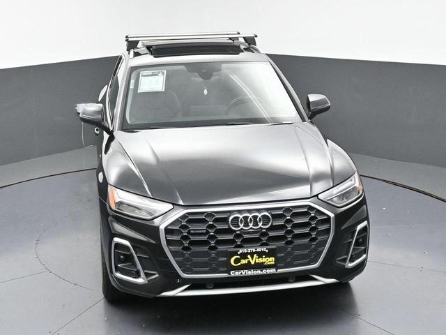 Photo of 2023 Black Metallic Audi Q5
