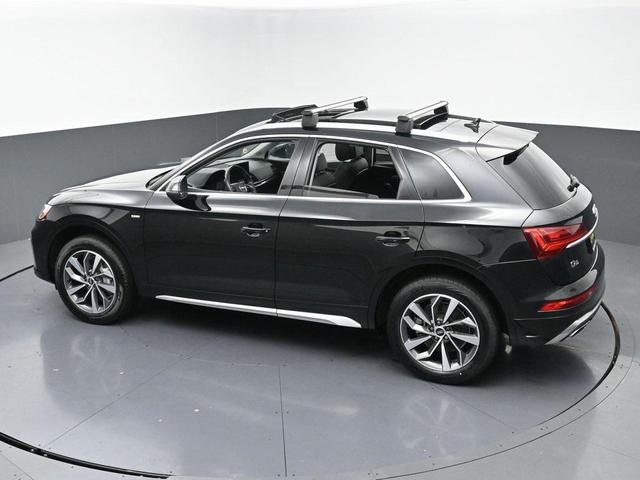 Photo of 2023 Black Metallic Audi Q5