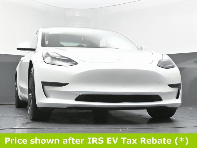 Photo of 2021 Pearl White Multi-Coat Tesla Model 3