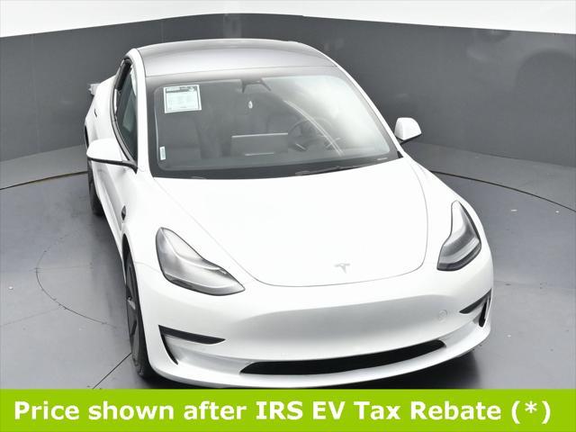 Photo of 2021 Pearl White Multi-Coat Tesla Model 3