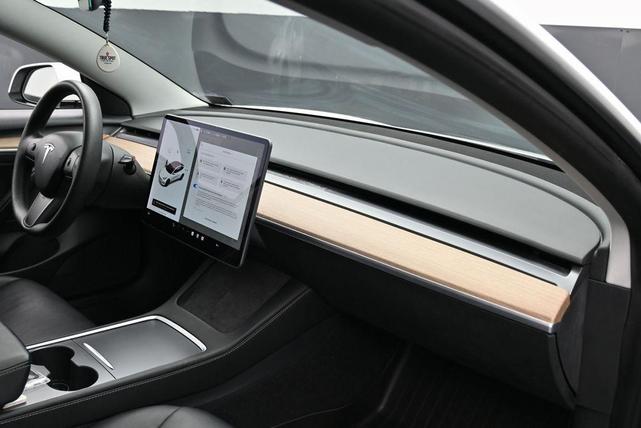 Photo of 2021 Pearl White Multi-Coat Tesla Model 3