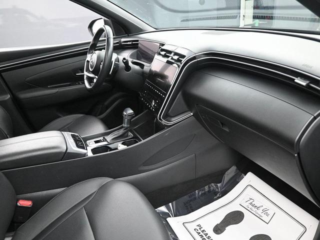 Photo of 2024 Phantom Black Hyundai SANTA CRUZ