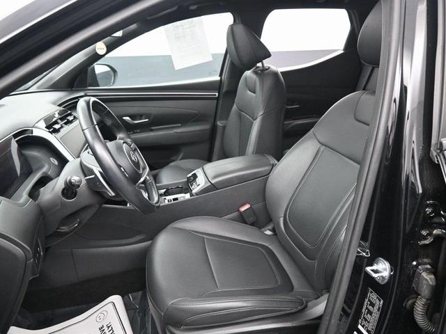 Photo of 2024 Phantom Black Hyundai SANTA CRUZ