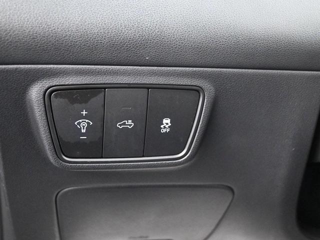 Photo of 2024 Phantom Black Hyundai SANTA CRUZ