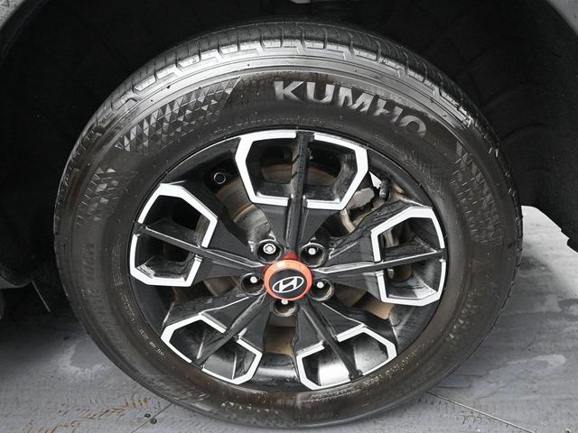 Photo of 2024 Phantom Black Hyundai SANTA CRUZ
