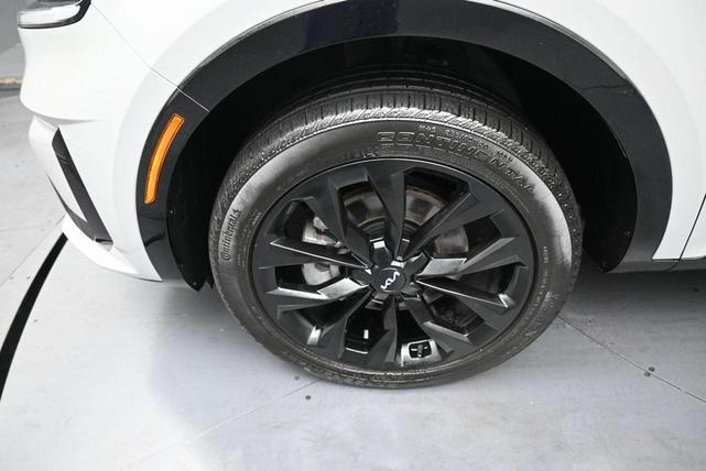 Photo of 2023 Wolf Gray Kia Sorento