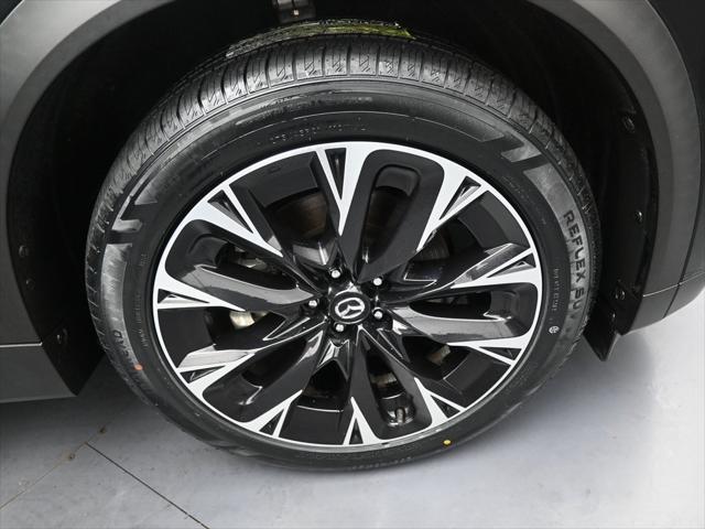 Photo of 2024 Jet Black Mica Mazda CX-90 PHEV