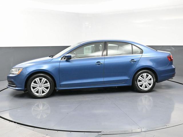 Photo of 2017 Blue Metallic Volkswagen Jetta