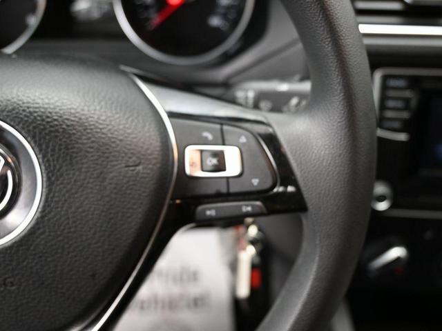 Photo of 2017 Blue Metallic Volkswagen Jetta