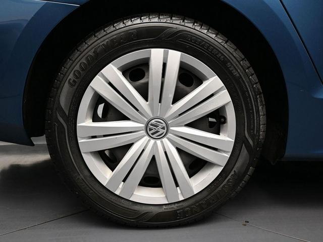 Photo of 2017 Blue Metallic Volkswagen Jetta