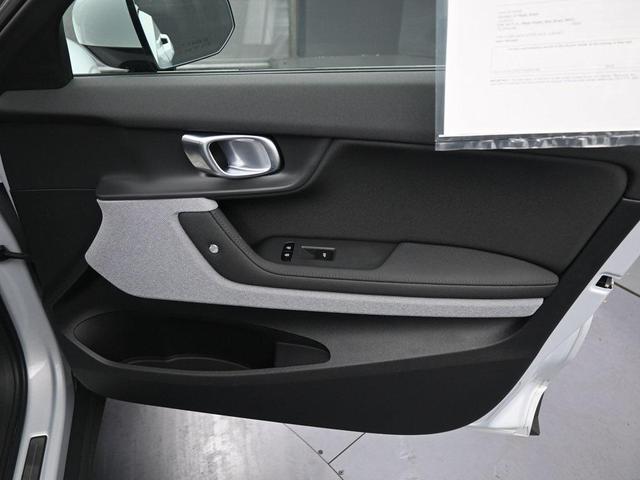 Photo of 2021 Snow Polestar 2