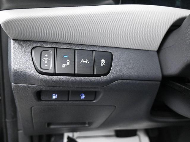 Photo of 2020 Black Noir Pearl Hyundai IONIQ EV