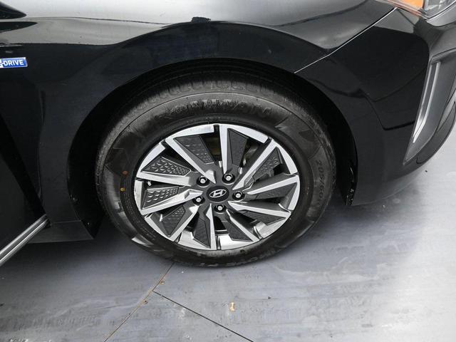 Photo of 2020 Black Noir Pearl Hyundai IONIQ EV