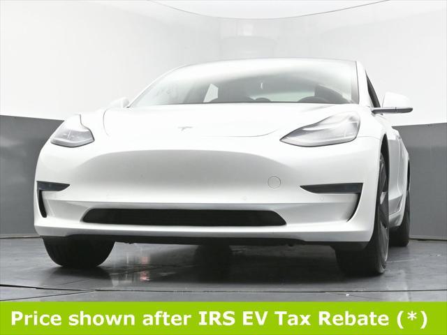 Photo of 2020 Pearl White Multi-Coat Tesla Model 3