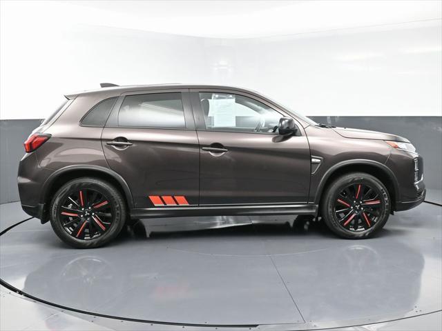 Photo of 2022 Mercury Gray Metallic Mitsubishi Outlander Sport