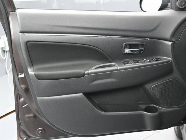 Photo of 2022 Mercury Gray Metallic Mitsubishi Outlander Sport