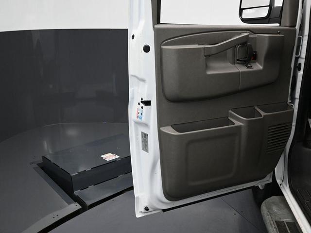 Photo of 2023 Summit White GMC Savana 2500