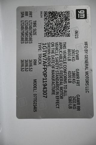 Photo of 2023 Summit White GMC Savana 2500