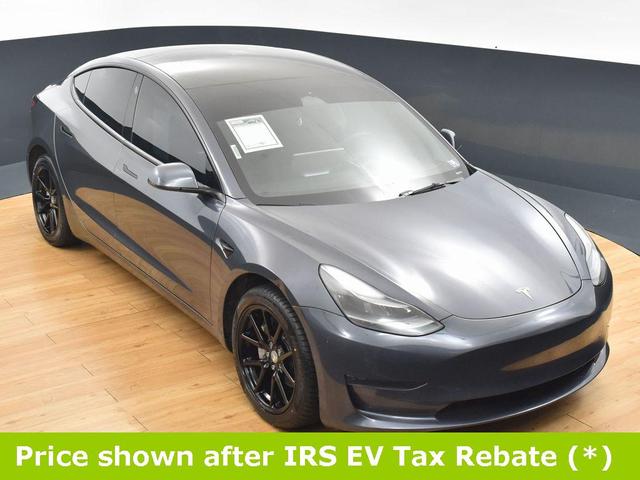 Photo of 2023 Gray Tesla Model 3