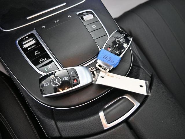 Photo of 2022 White Mercedes-Benz E-Class