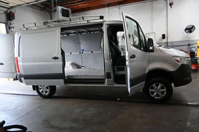 Photo of 2019 White Mercedes-Benz Sprinter 3500XD