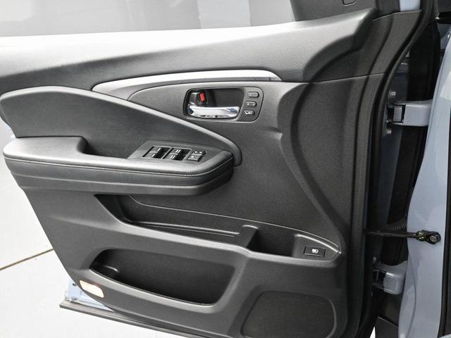Photo of 2022 Sonic Gray Pearl Honda Ridgeline