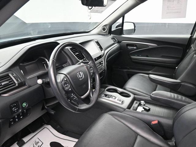 Photo of 2022 Sonic Gray Pearl Honda Ridgeline