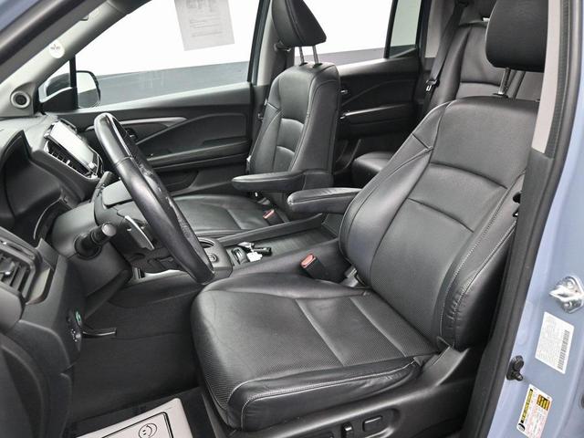 Photo of 2022 Sonic Gray Pearl Honda Ridgeline