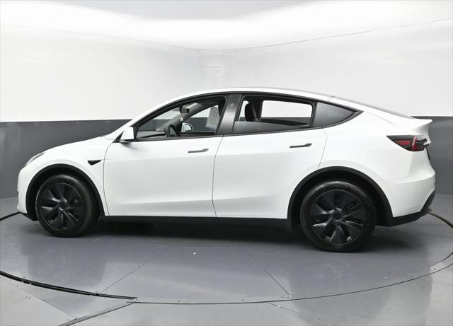 Photo of 2024 Pearl White Multi-Coat Tesla Model Y