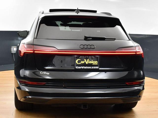 Photo of 2023 Black Metallic Audi e-tron