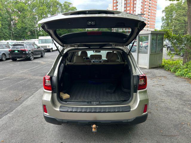 Photo of 2015 Tungsten Metallic Subaru Outback