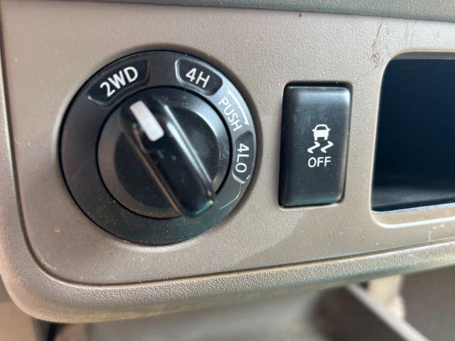 Photo of 2015 Glacier White Nissan Frontier