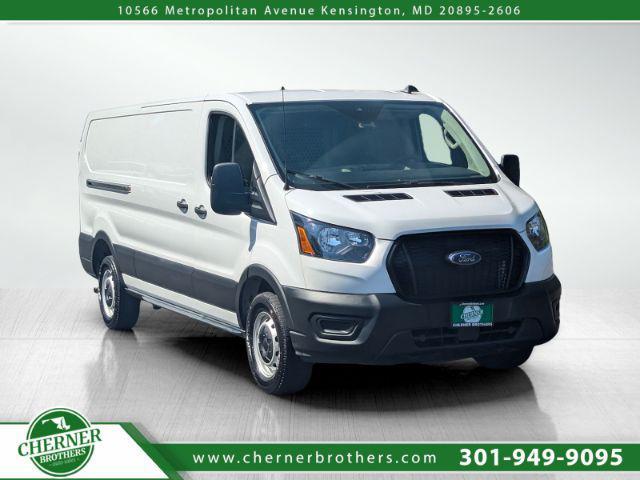 Photo of 2022 Oxford White Ford Transit-250