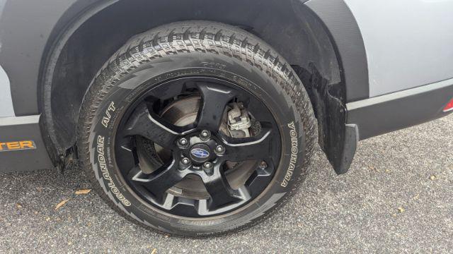 Photo of 2022 Ice Silver Metallic Subaru Forester