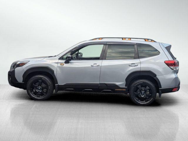 Photo of 2022 Ice Silver Metallic Subaru Forester