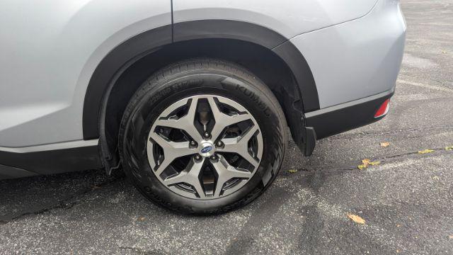 Photo of 2019 Ice Silver Metallic Subaru Forester